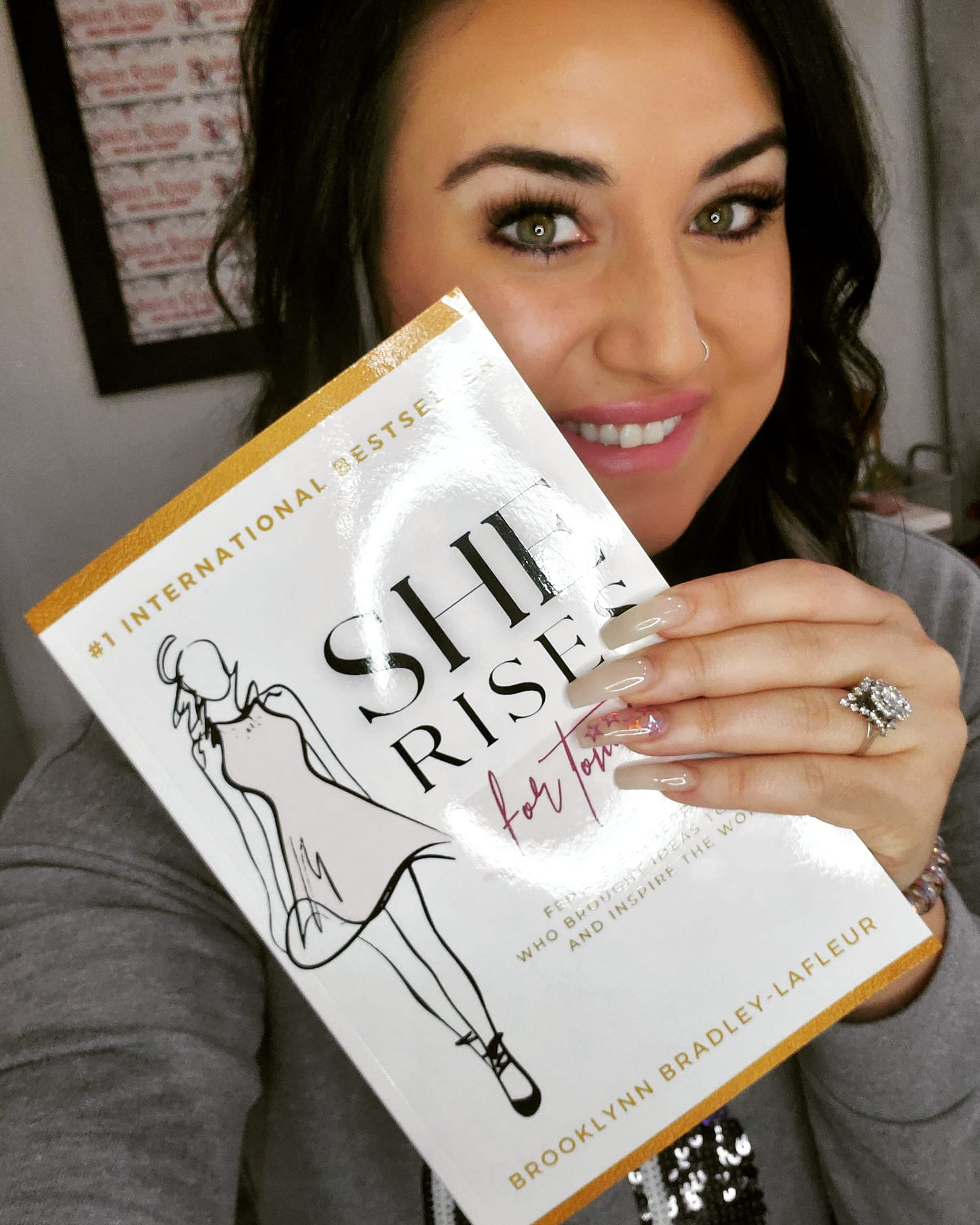 She Rises for Tomorrow. An Entreprenuer book by Brooklynn Bradley